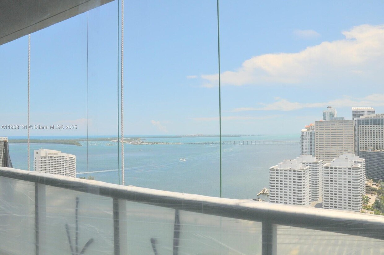 Primary Photo - 495 Brickell Ave