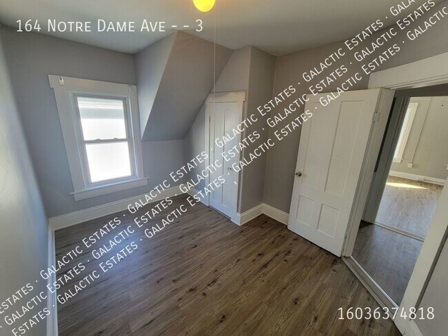 Foto del edificio - West side 3 bed 1 bath recently renovated ...