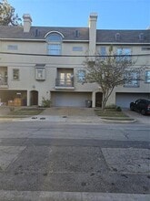 Building Photo - 2203 N Carroll Ave