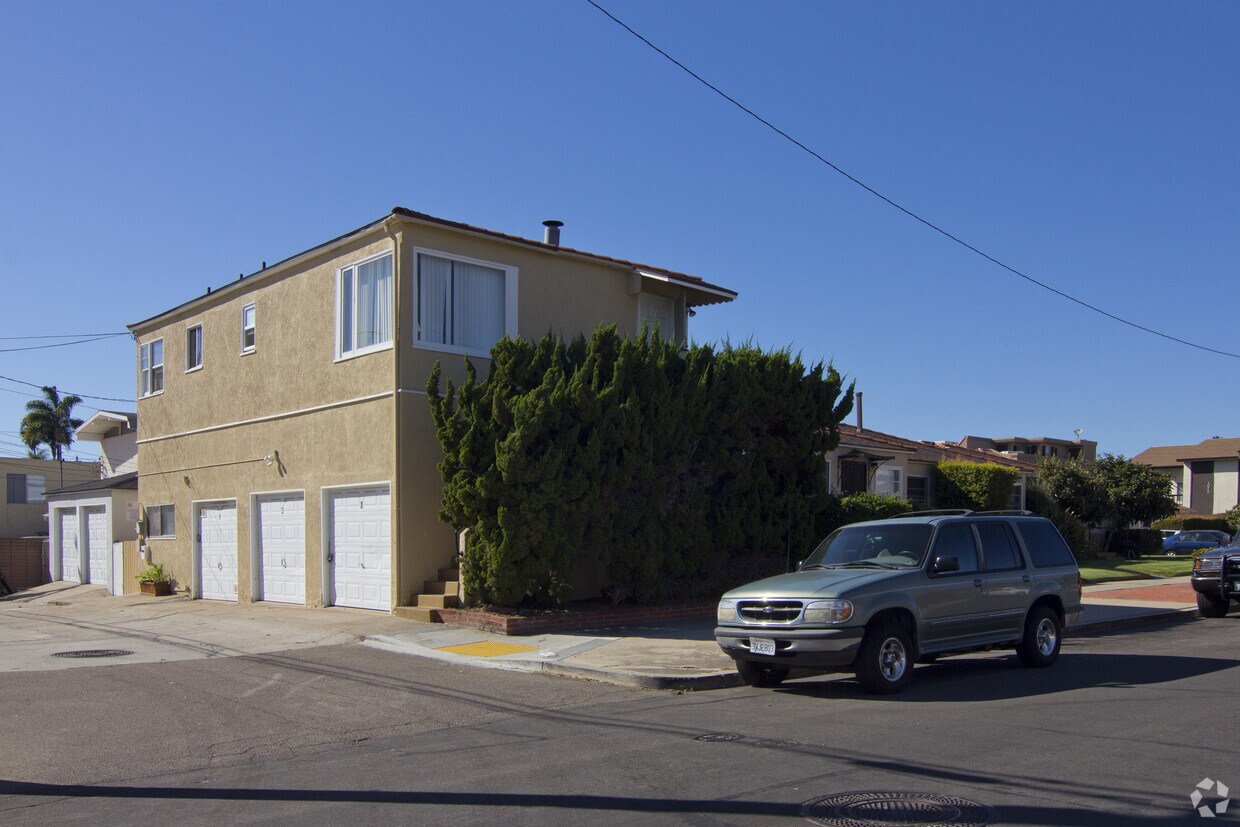 Foto del edificio - 4670-4688 Dawes St