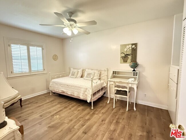 Foto del edificio - 30556 Rainbow View Dr