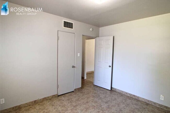 Foto del edificio - 2925 N 19th Ave