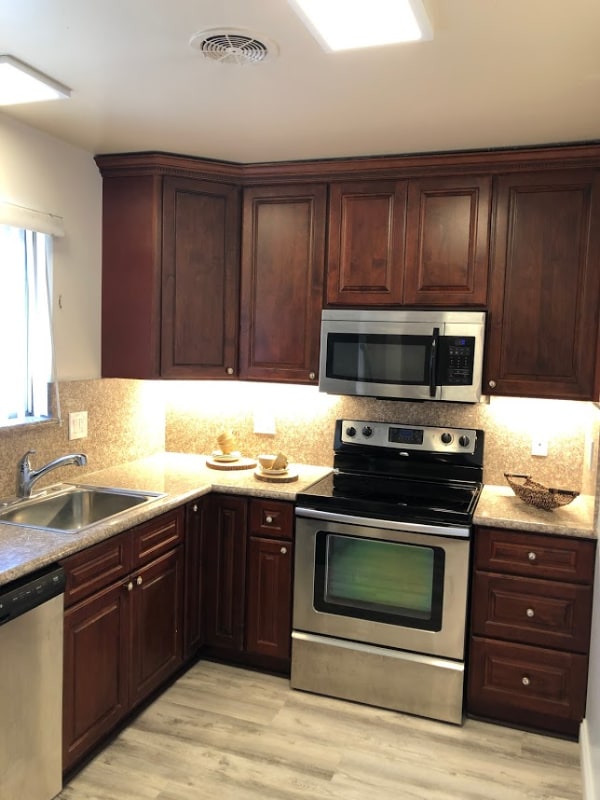 Primary Photo - 105 Oak Rim Ct
