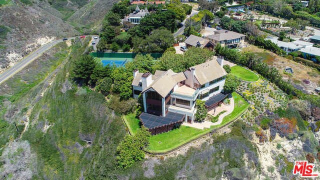 Building Photo - 6973 Birdview Ave
