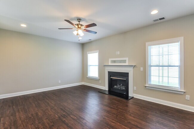 Foto del edificio - 44 Jonalker Ct