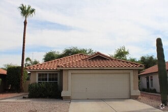 Building Photo - 1017 W Redondo Dr