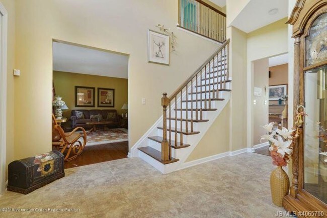 Building Photo - 1576 Greenleaf Ct