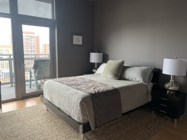 Foto del edificio - 1000 W Leland Ave