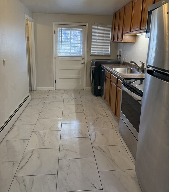 Photo - 1410 S Ash St Apartments