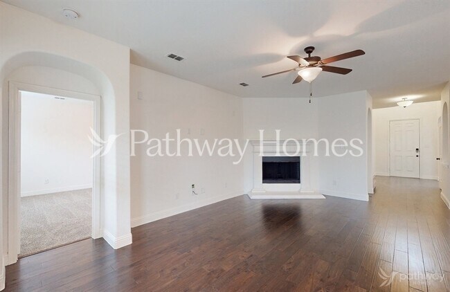 Foto del edificio - 209 Bentley Dr