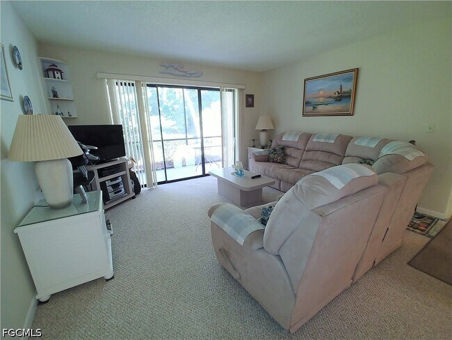 Foto del edificio - 9650 Green Cypress Ln