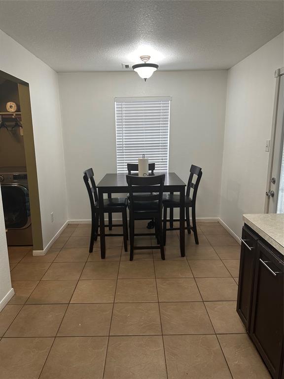 Building Photo - 14862 Welbeck Dr