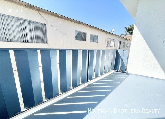 Foto del edificio - 1017 Ocean Park Blvd