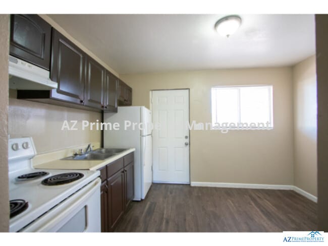Building Photo - 2150 W Missouri Ave