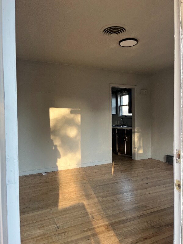 Foto del edificio - 510 N Queens Ave