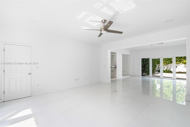 Building Photo - 5714 SW 80th St