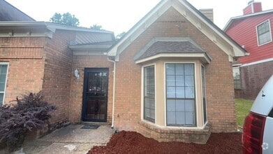 Building Photo - 4237 Cedartree Dr