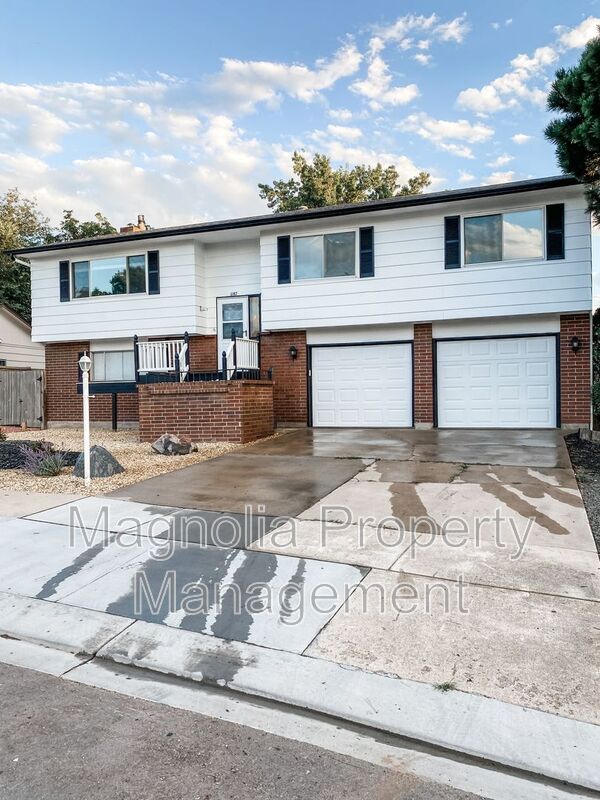 Building Photo - 1187 Applewood Dr