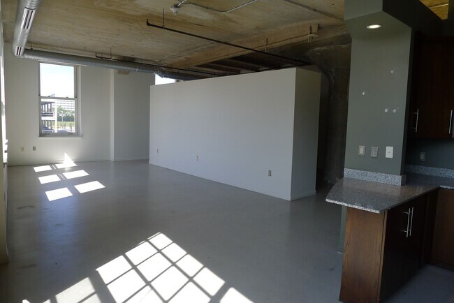 Foto del edificio - Loft Style Two Bed Coming To Soon