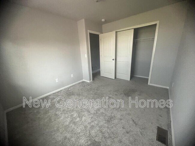 Building Photo - 7657 Conifer Cone Grove