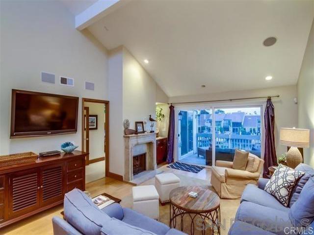 Foto del edificio - 74 Kingston Ct W