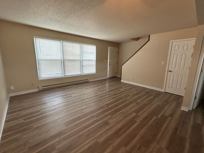 Building Photo - 380 9th Ave E