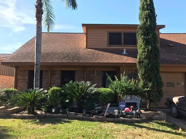Building Photo - 3410 Camellia Ave