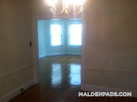 Foto del edificio - 349 Pleasant St