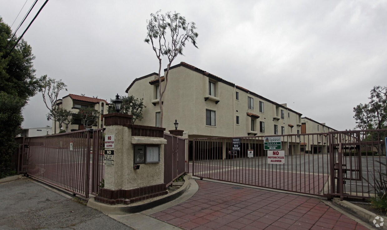 Foto principal - Las Brisas Apartments