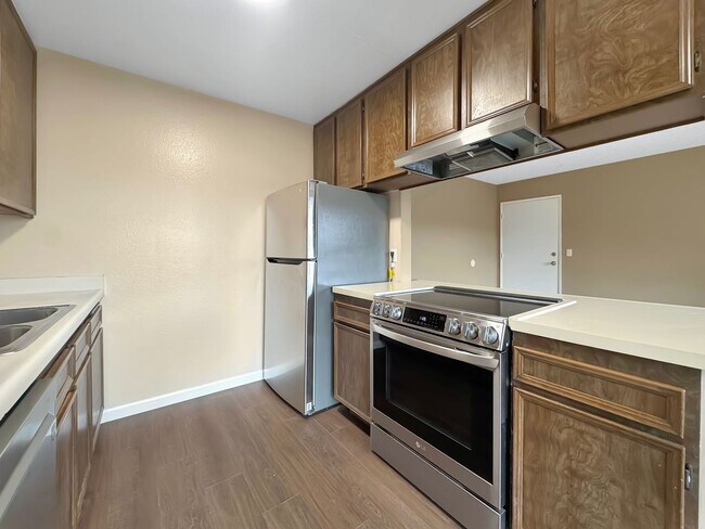 Foto del edificio - 9550 Carroll Canyon Rd