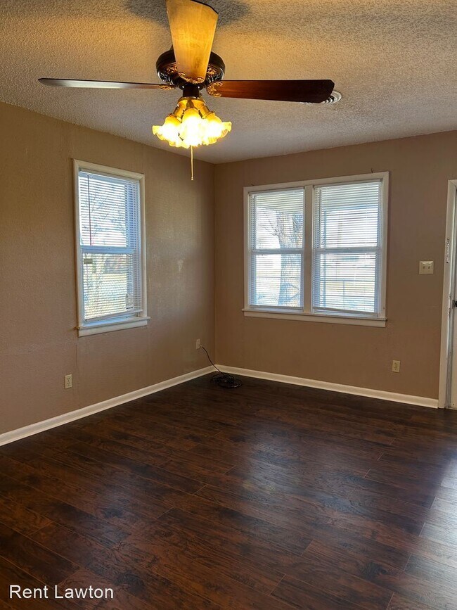 Foto del edificio - 2 br, 1.5 bath House - 201 SW 6th Street