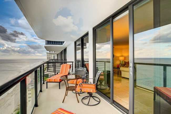Building Photo - 250 S Ocean Blvd