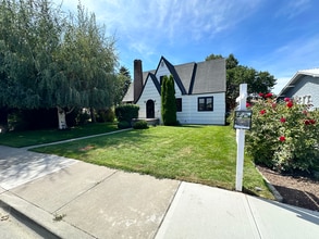 Building Photo - 417 N Columbia St