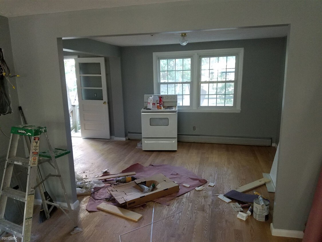 8 Andria Rd, Hyde Park, MA 02136 Condo for Rent in Hyde Park, MA