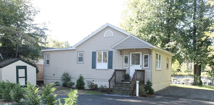 Primary Photo - 55 Park Dr