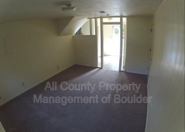 Building Photo - 1030 Miami Way