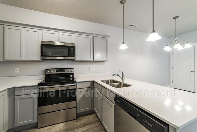 Foto del edificio - 619 N Emery Ln