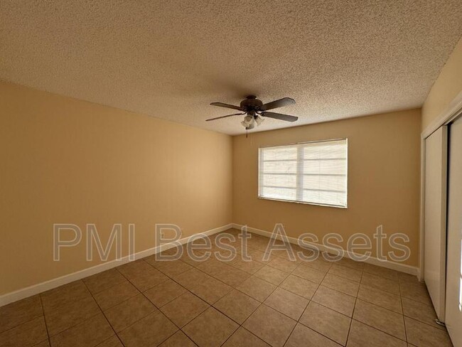 Foto del edificio - 5220 SW 43rd Terrace