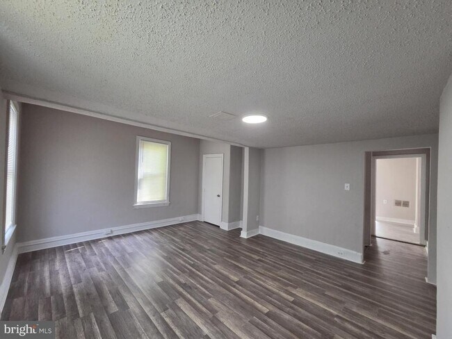 Foto del edificio - 6413 Old York Rd