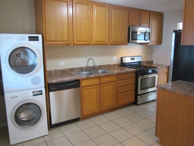 Building Photo - Nicely updated 3 bedroom Ranch