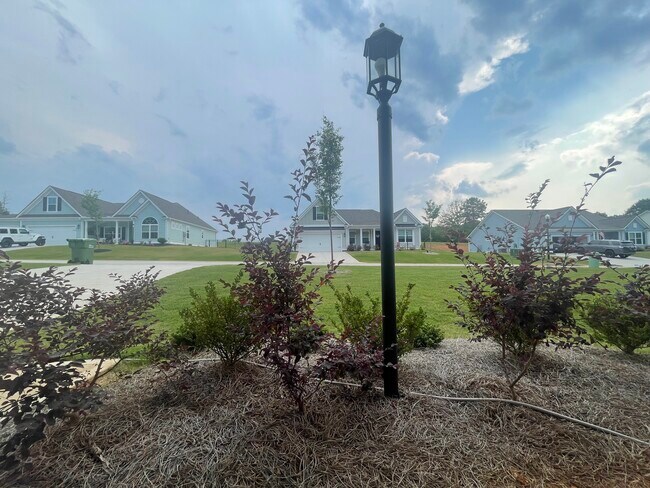 Foto del edificio - 840 Orchard Valley Ln