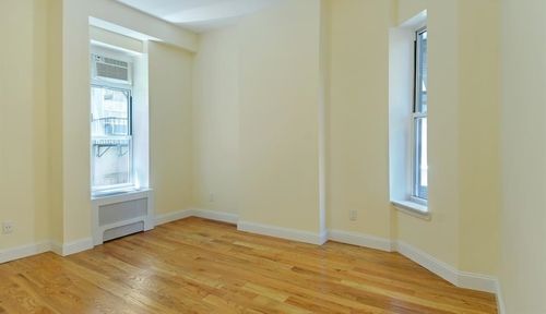 Foto del edificio - 90 W 11th St