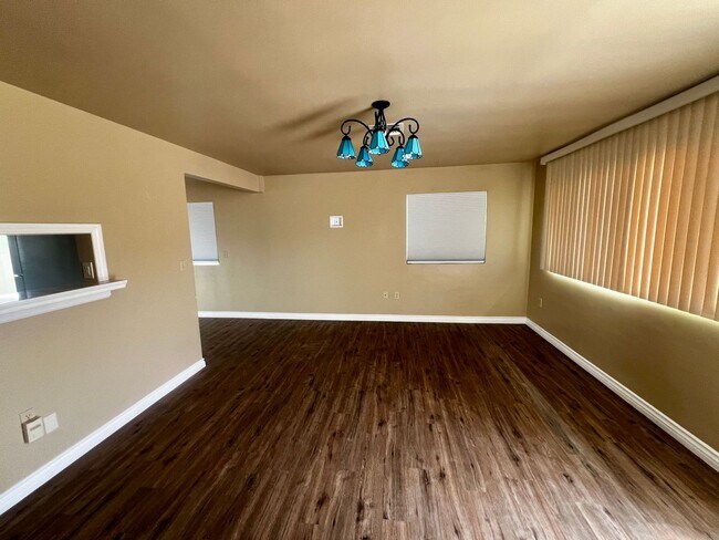 Foto del edificio - 6370-6370 Tamarisk Ave