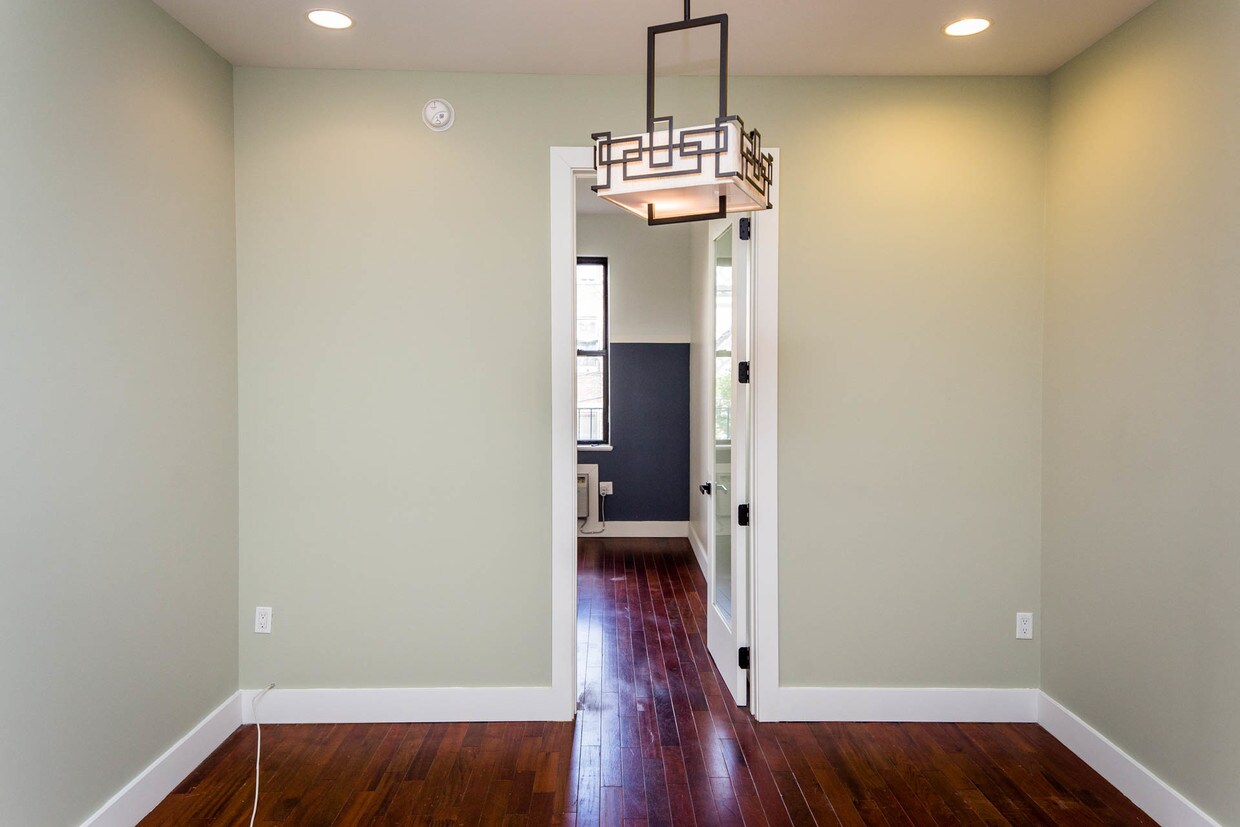 Foto principal - 1436 Dekalb Ave