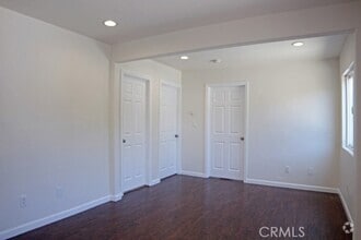 Building Photo - 455 S Soto St