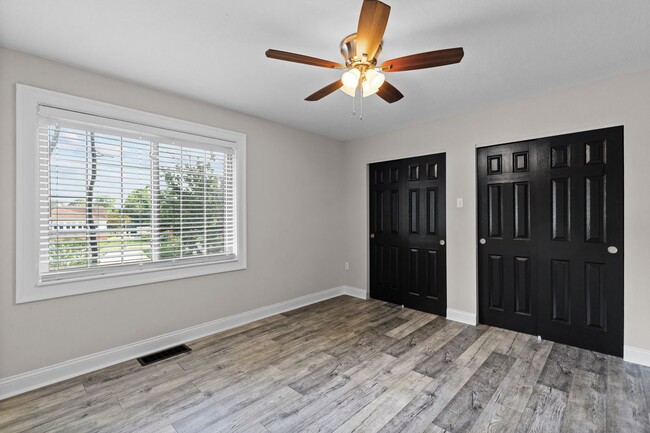 Interior Photo - Courtyard Townhouse Apartments