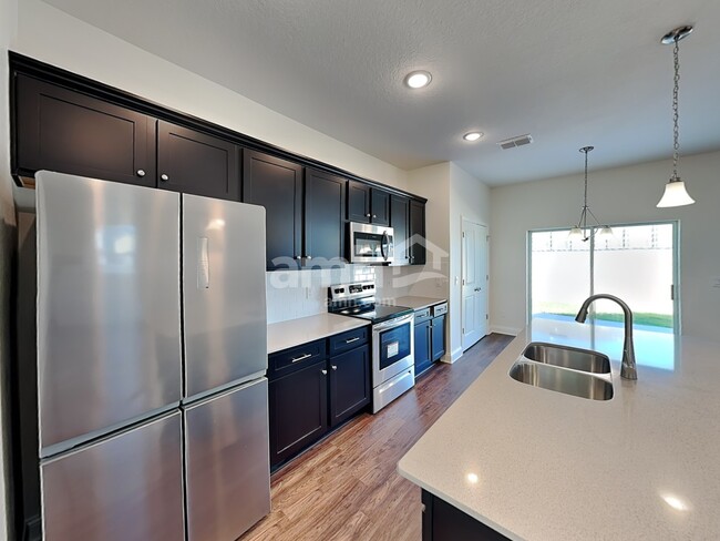Building Photo - 6069 Little Blf Cir