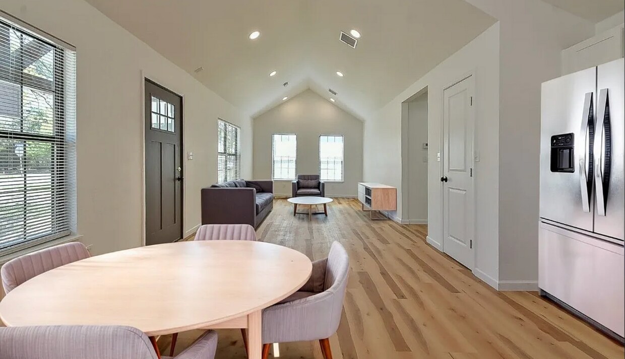 Foto del edificio - 3803 N Redmond Ave