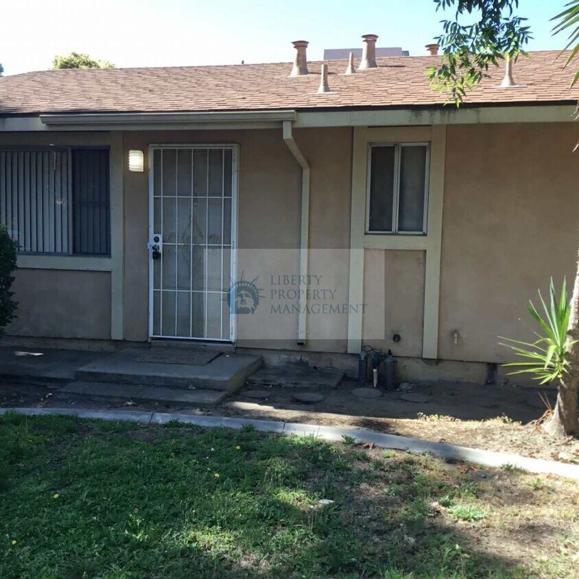 Foto principal - 1640 W Rumble Rd