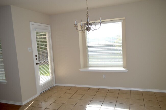 Foto del edificio - 3305 Winding River Trail